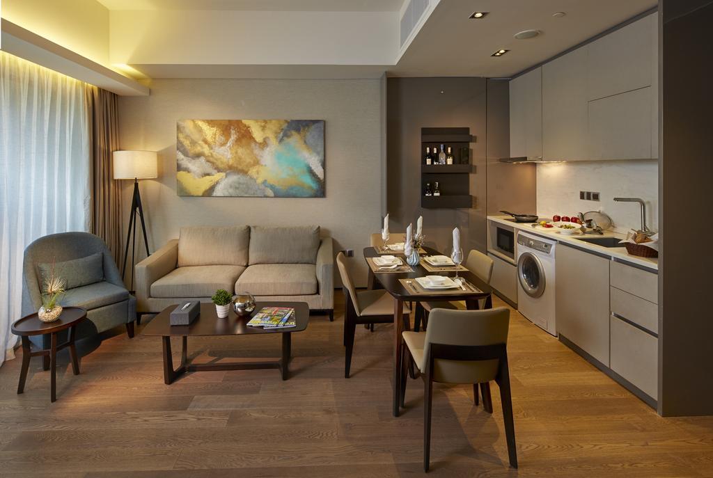 ไอ แอม โฮเทล Hotel Makati City ภายนอก รูปภาพ A typical apartment in the complex