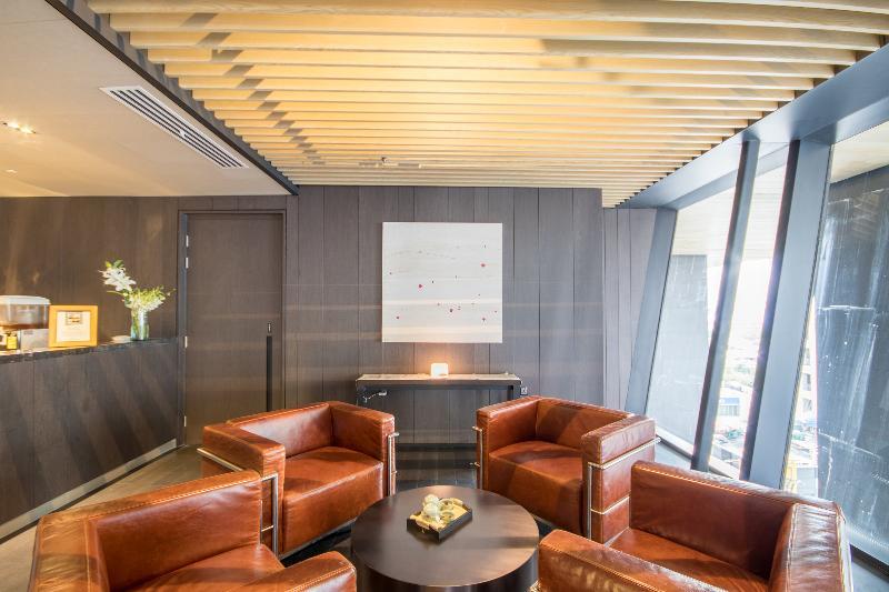 ไอ แอม โฮเทล Hotel Makati City ภายนอก รูปภาพ The interior of the lounge